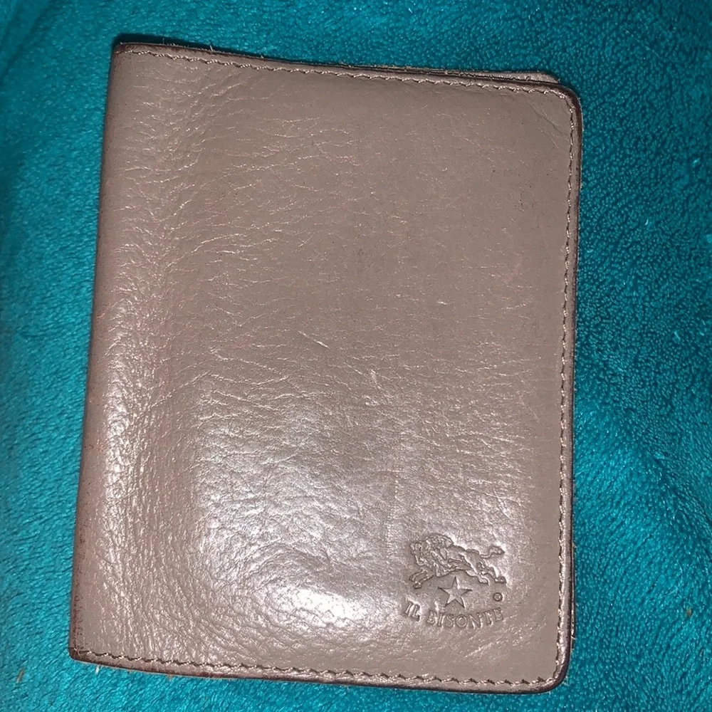 Gorgeous vintage leather‎ wallet